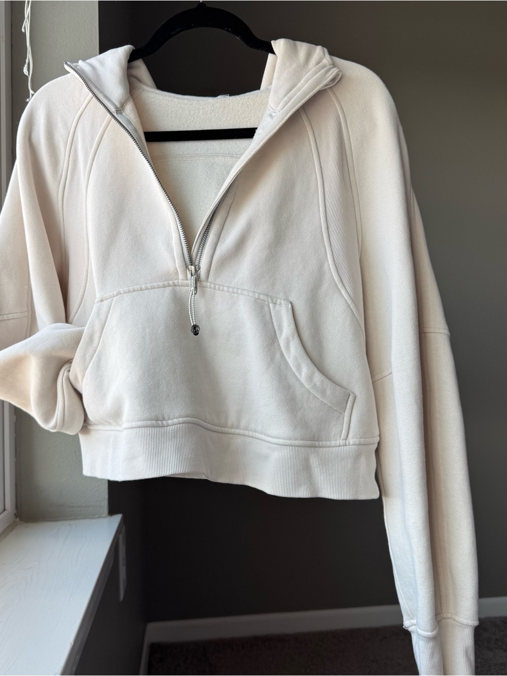 Lululemon Scuba Hoodie - Cream xs/s